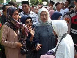 Suasana Haru Mengiringi Keberangkatan Jemaah Haji di Jombang, Ini Jumlah Total Jemaah Haji Tahun 2025